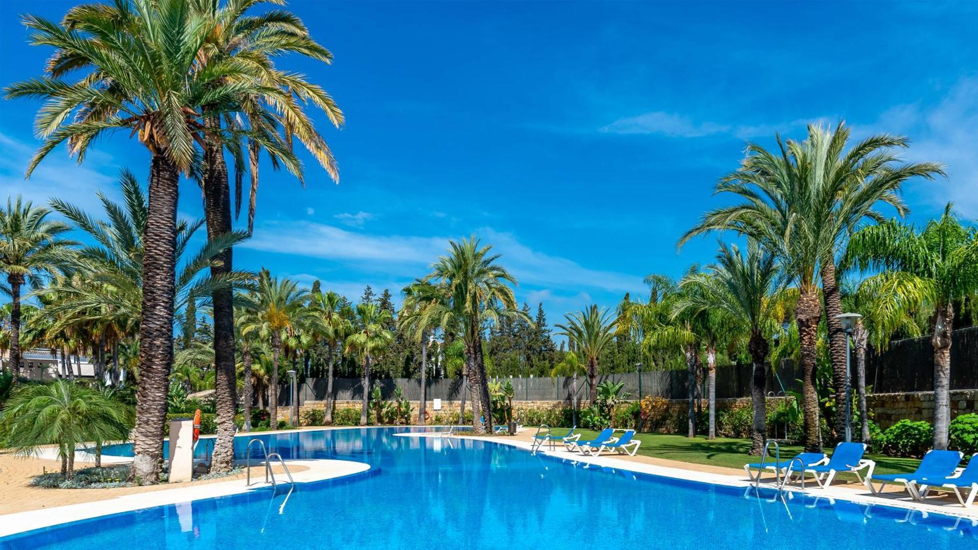 Vacation Marbella: Private Heated Pool Retreat Near Puerto Banus Apartment Exterior photo